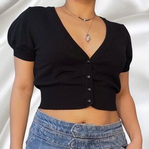 SOLD ON DEPOP y2k / nineties black mini crop cardigan top w puff sleeves